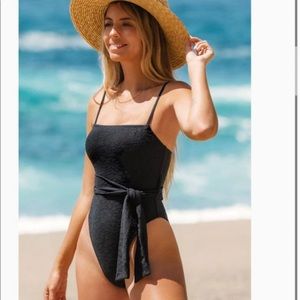 Cupshe, black one piece bathing suit